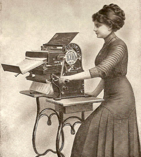 1913_Victoria_Copying_Machine